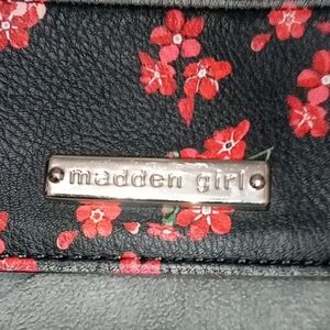 Madden Girl Black Floral Project Wallet